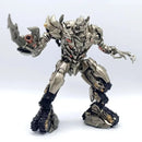 Boneco Action Figure Robô  Transformers - Decepticons Megatron